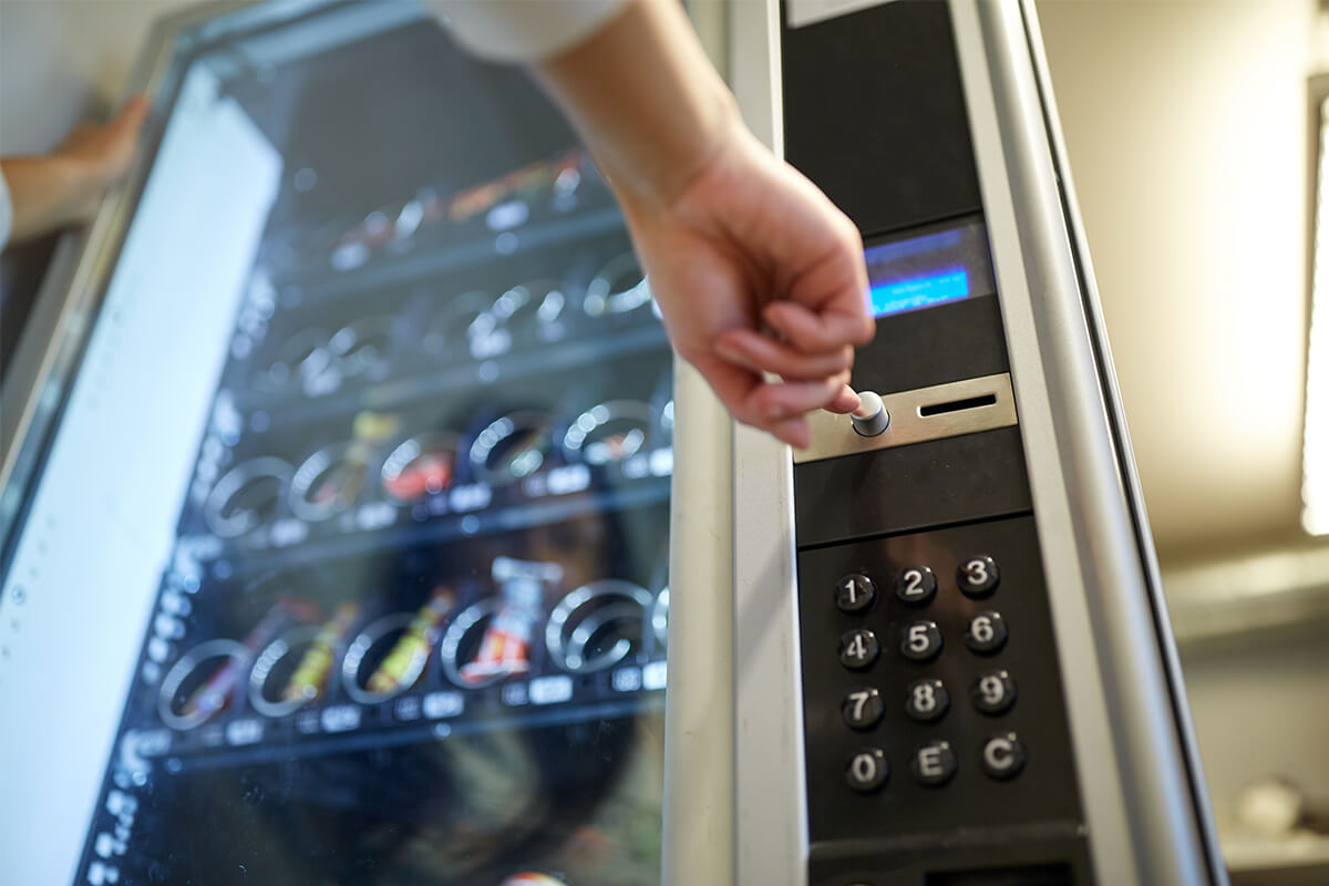 進化する自販機グルメ